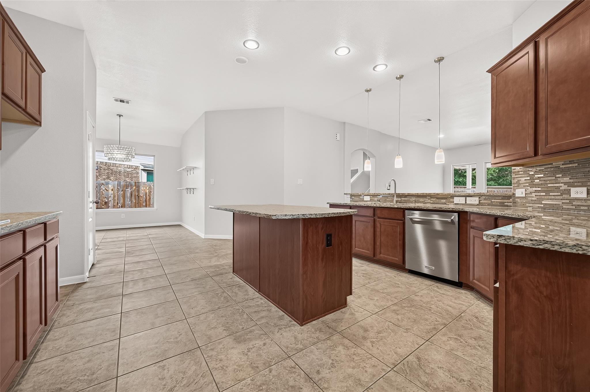 2511 Rosemere Drive Property Photo 16