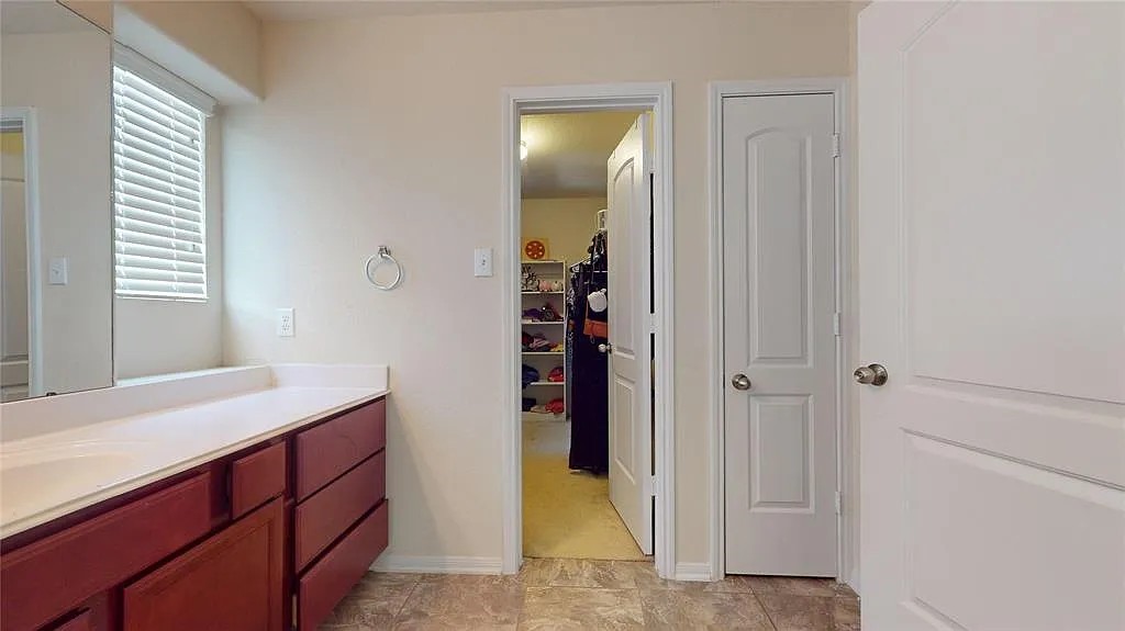 3202 Cabin Wood Way Property Photo 14