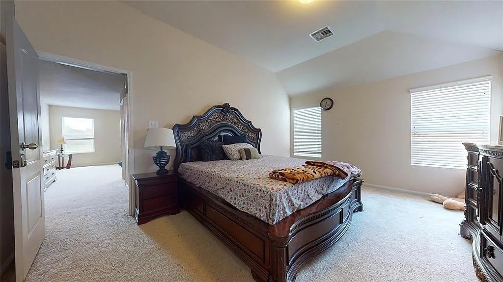 3202 Cabin Wood Way Property Photo 16