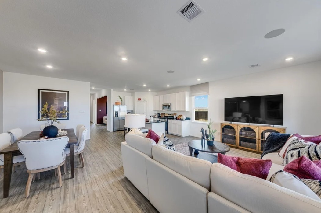 9614 Akashi Run Drive Property Photo 3