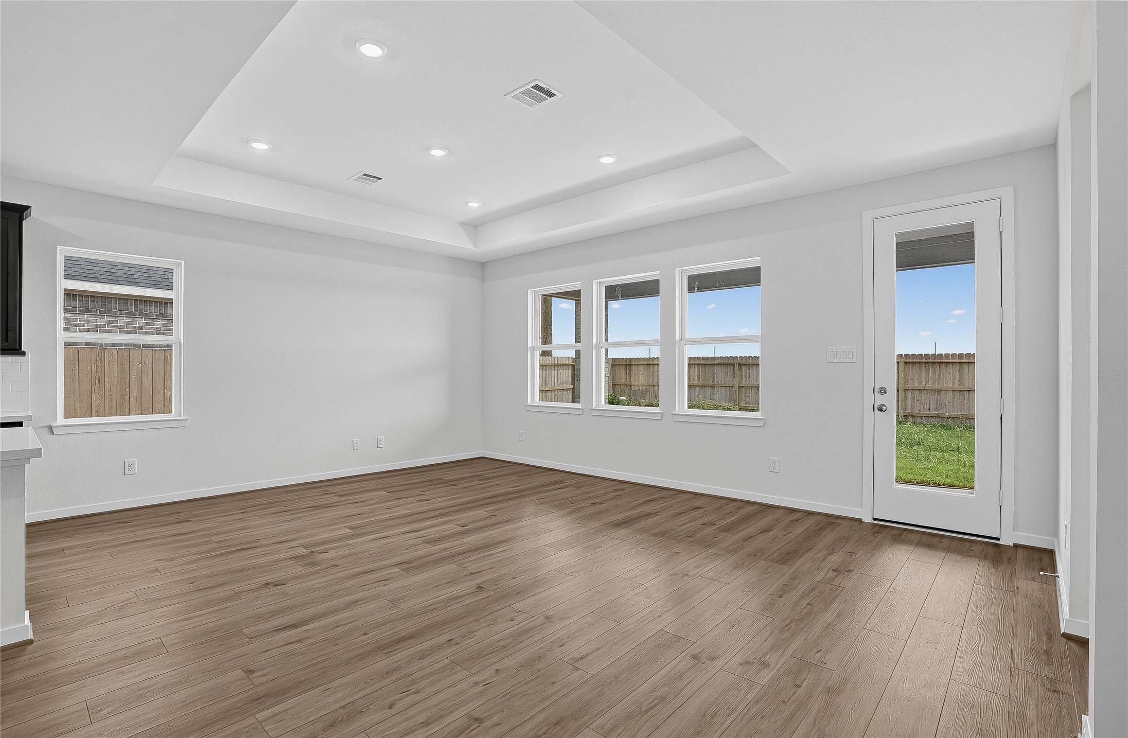 9614 Akashi Run Drive Property Photo 3