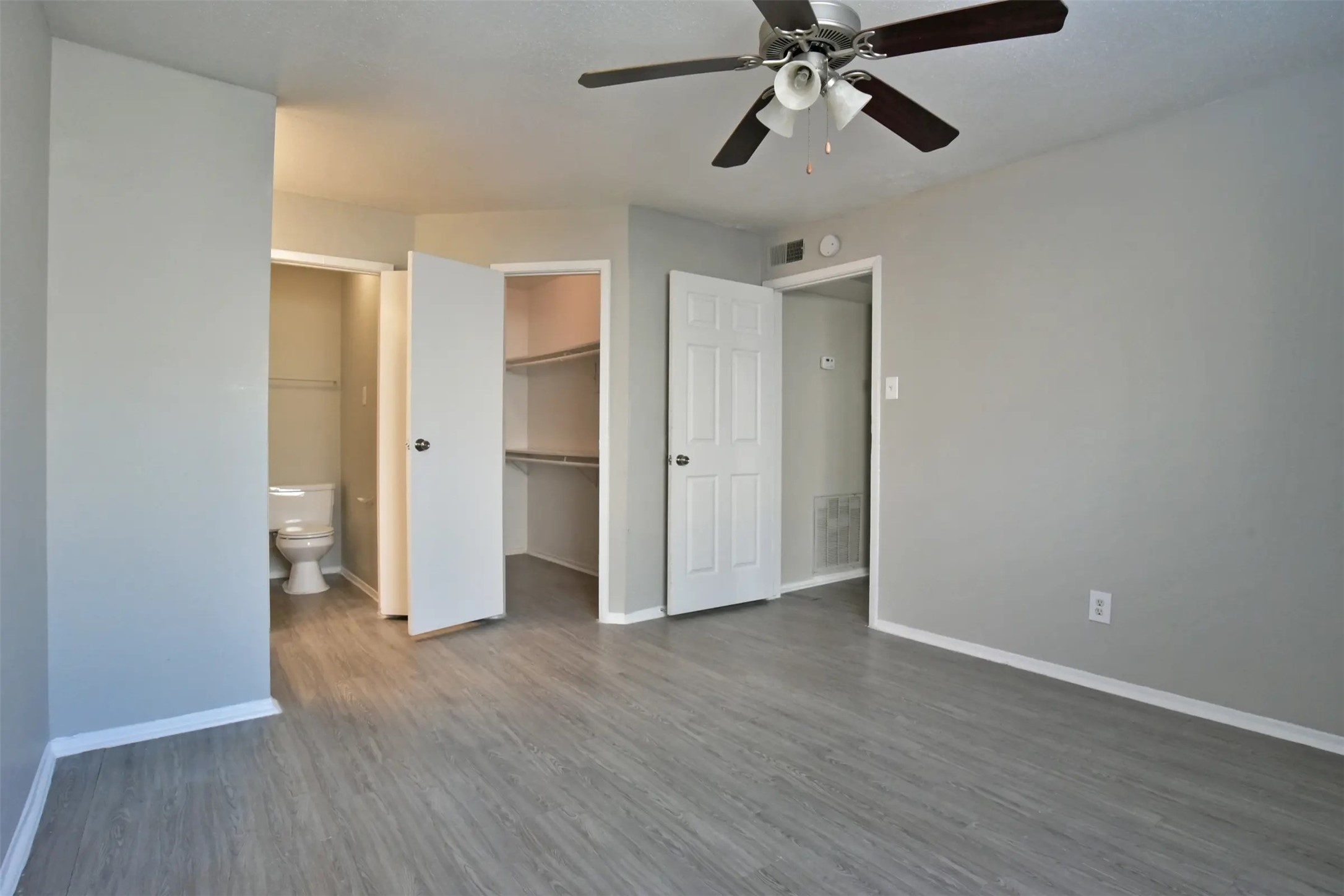 2700 S Dairy Ashford Road 511b Property Photo 6