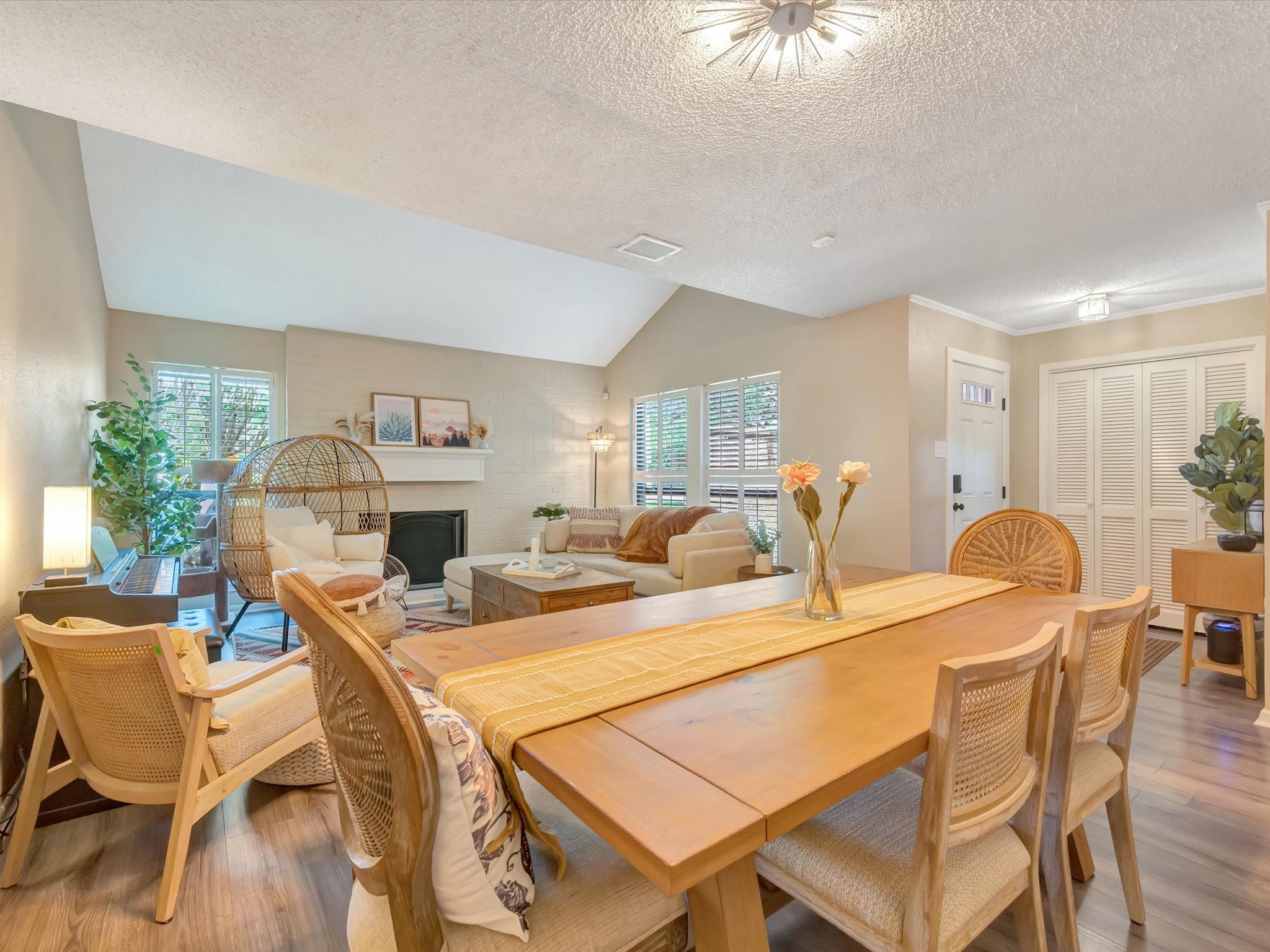 16570 Space Center Boulevard Property Photo 5