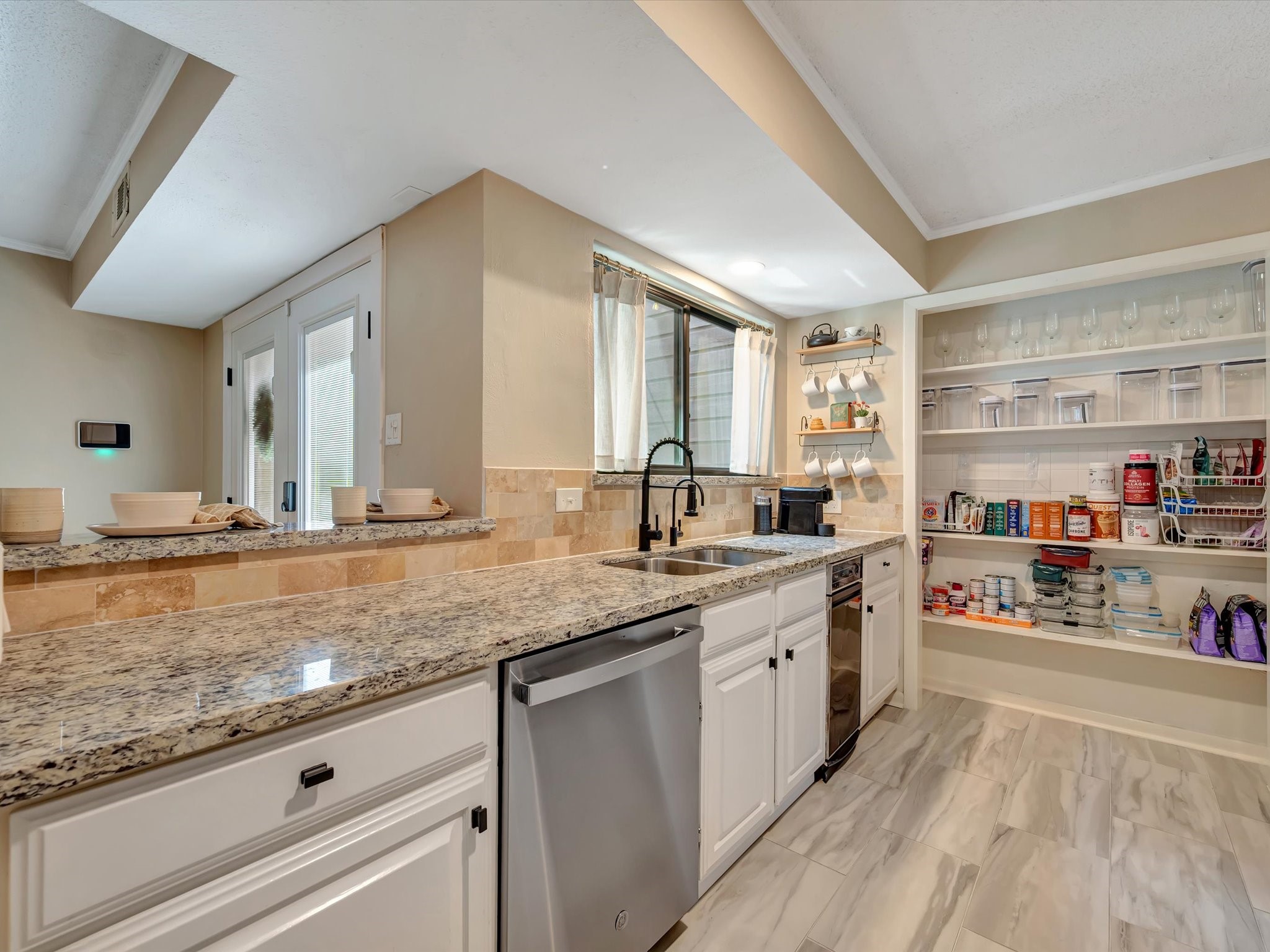16570 Space Center Boulevard Property Photo 14
