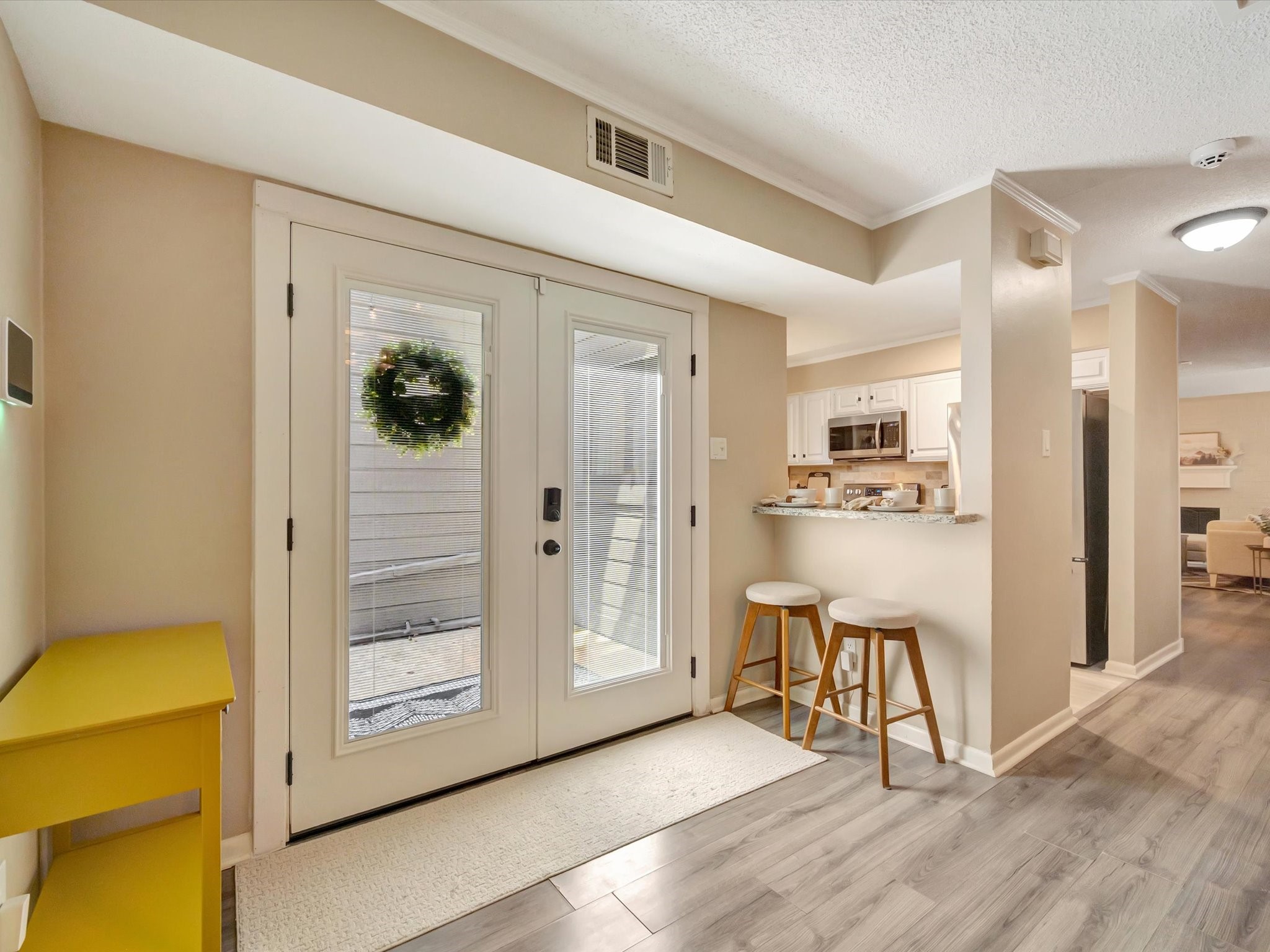 16570 Space Center Boulevard Property Photo 18