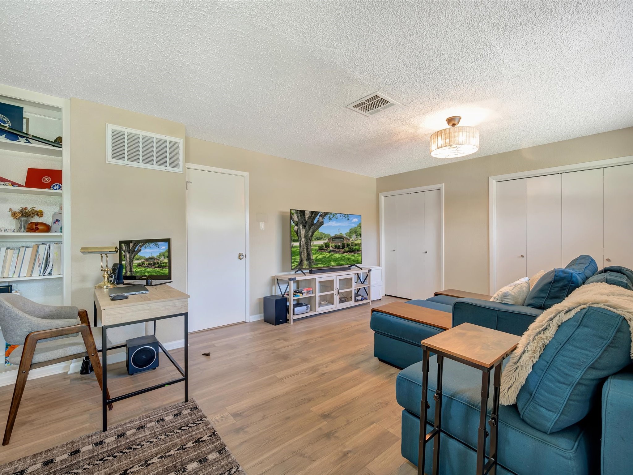 16570 Space Center Boulevard Property Photo 28