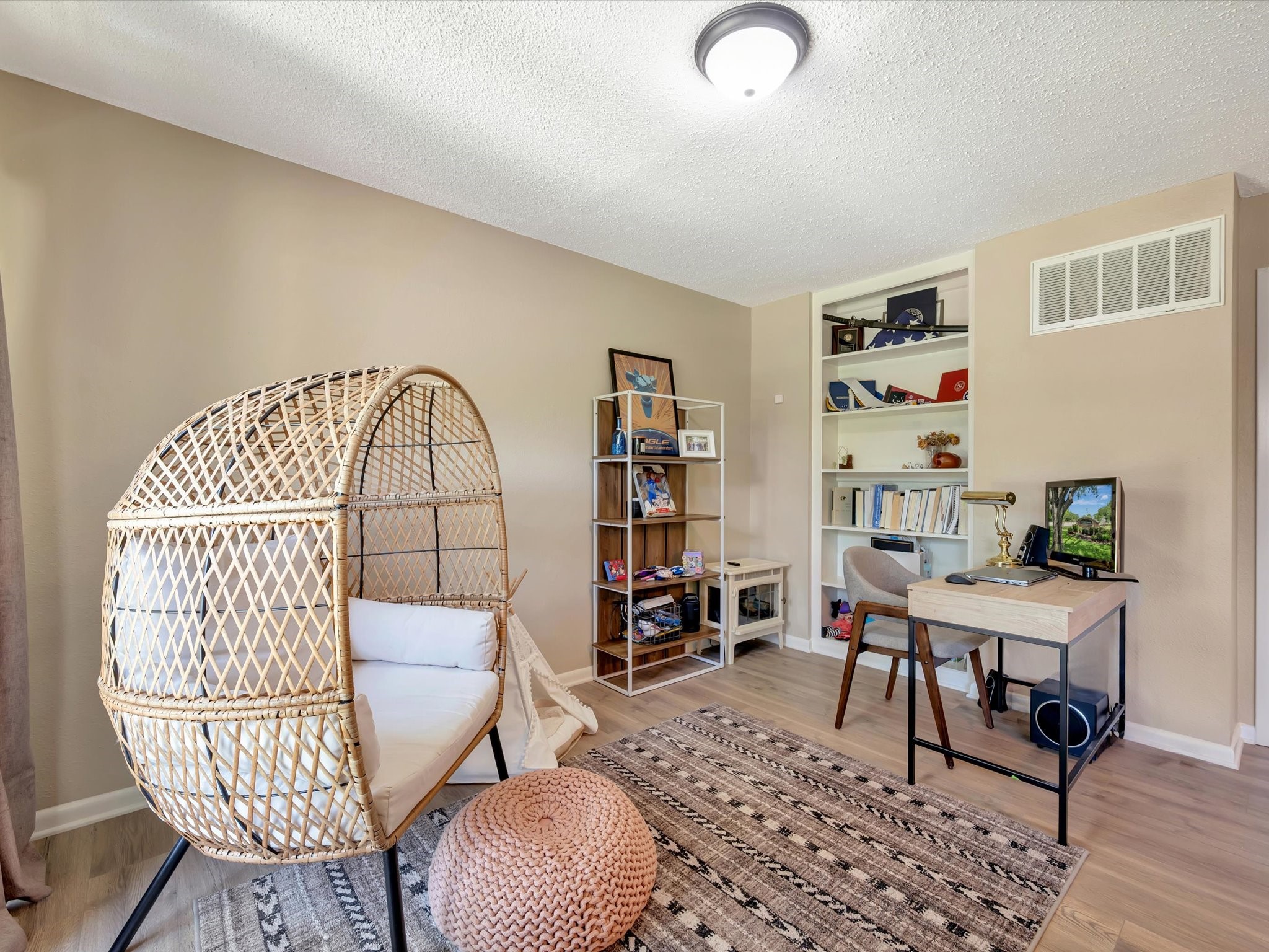 16570 Space Center Boulevard Property Photo 29