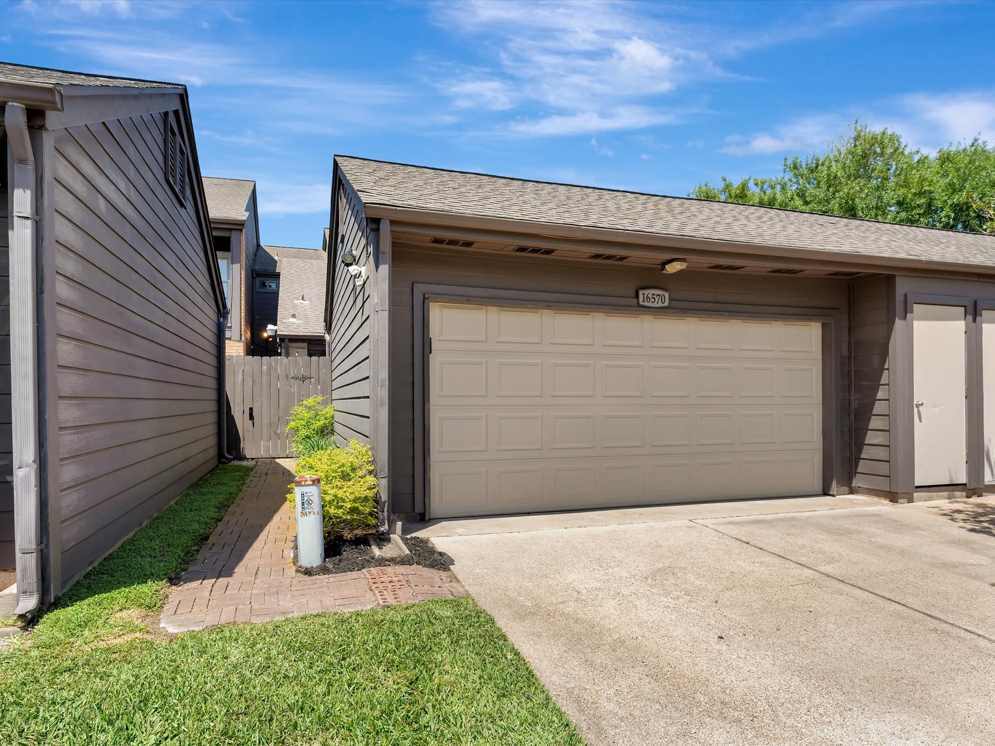 16570 Space Center Boulevard Property Photo 35