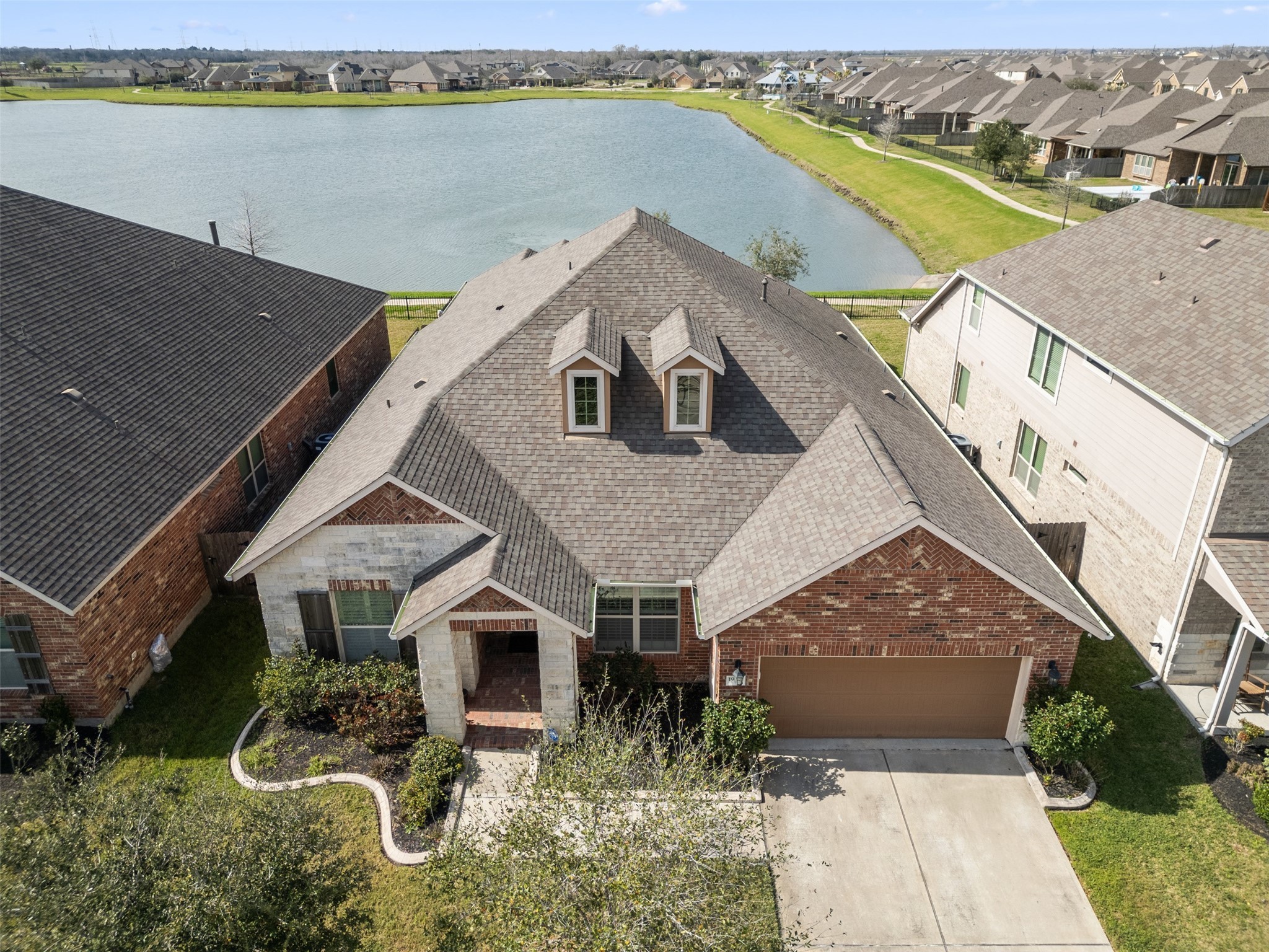 19411 Lake Ridge Drive Property Photo