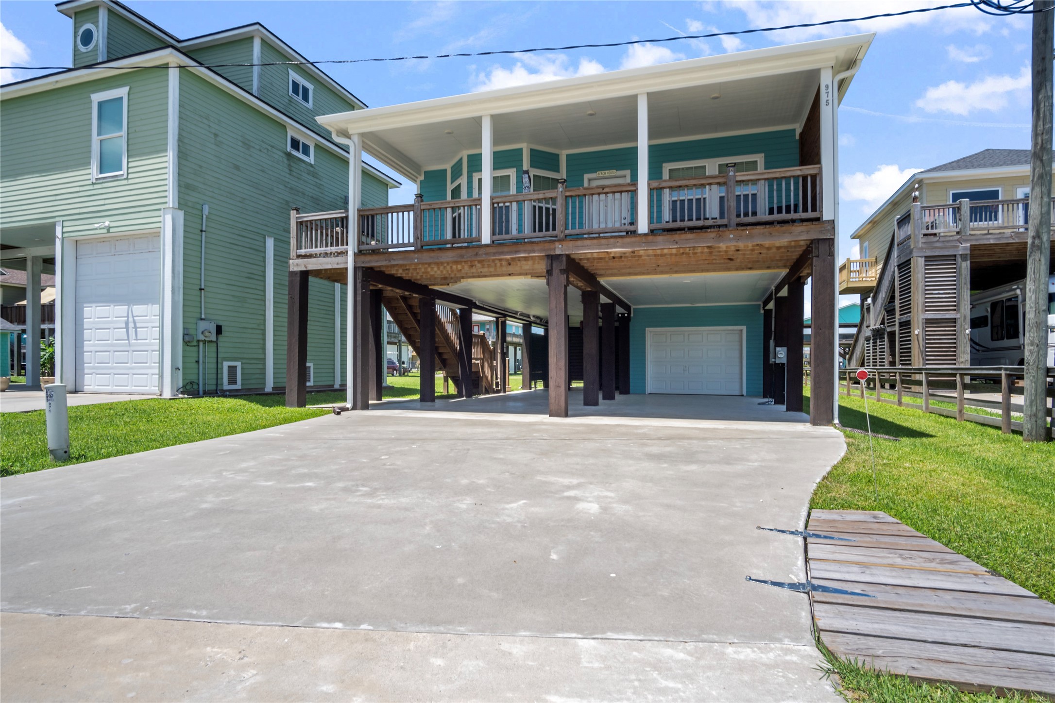 975 S Cove Property Photo 1