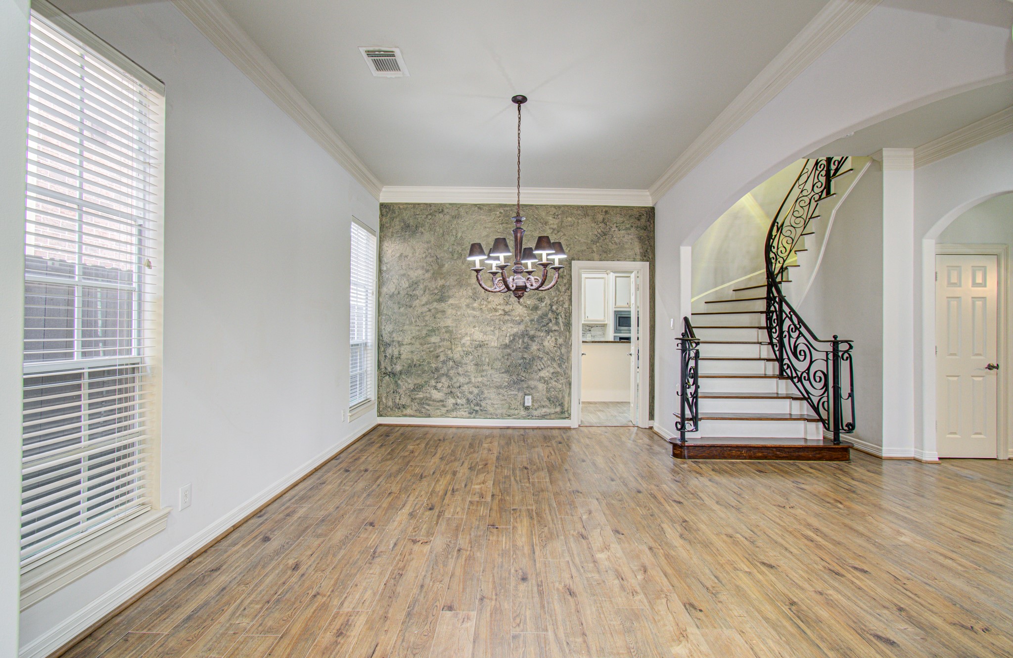 13514 Broadmeadow Lane Property Photo 8