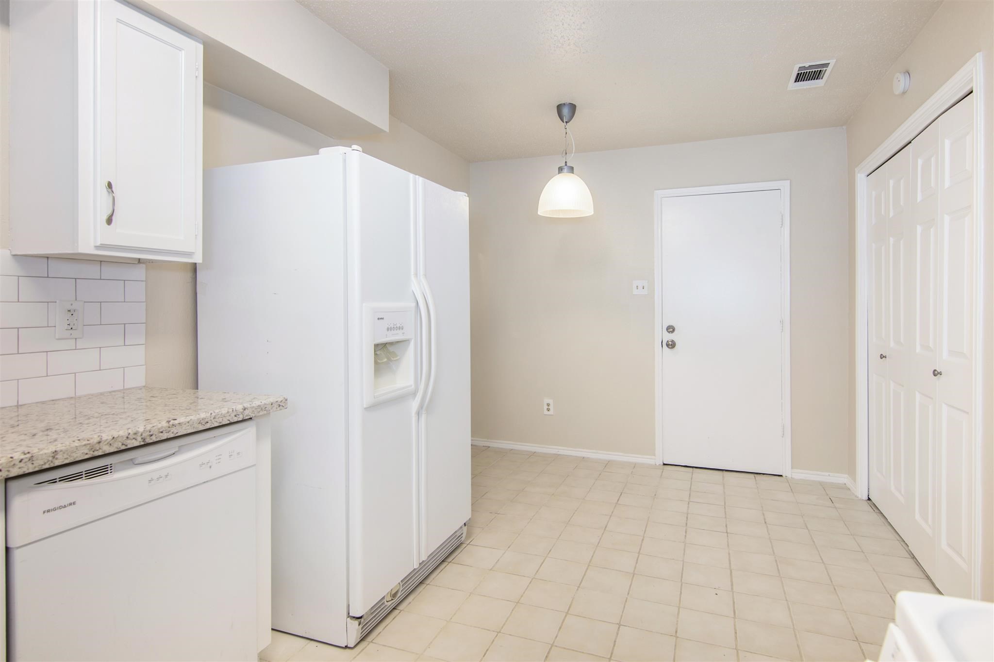 4930 Shadowdale Drive Property Photo 9