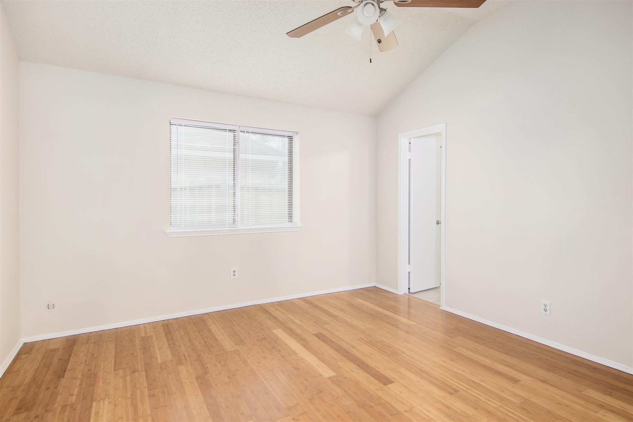 4930 Shadowdale Drive Property Photo 11