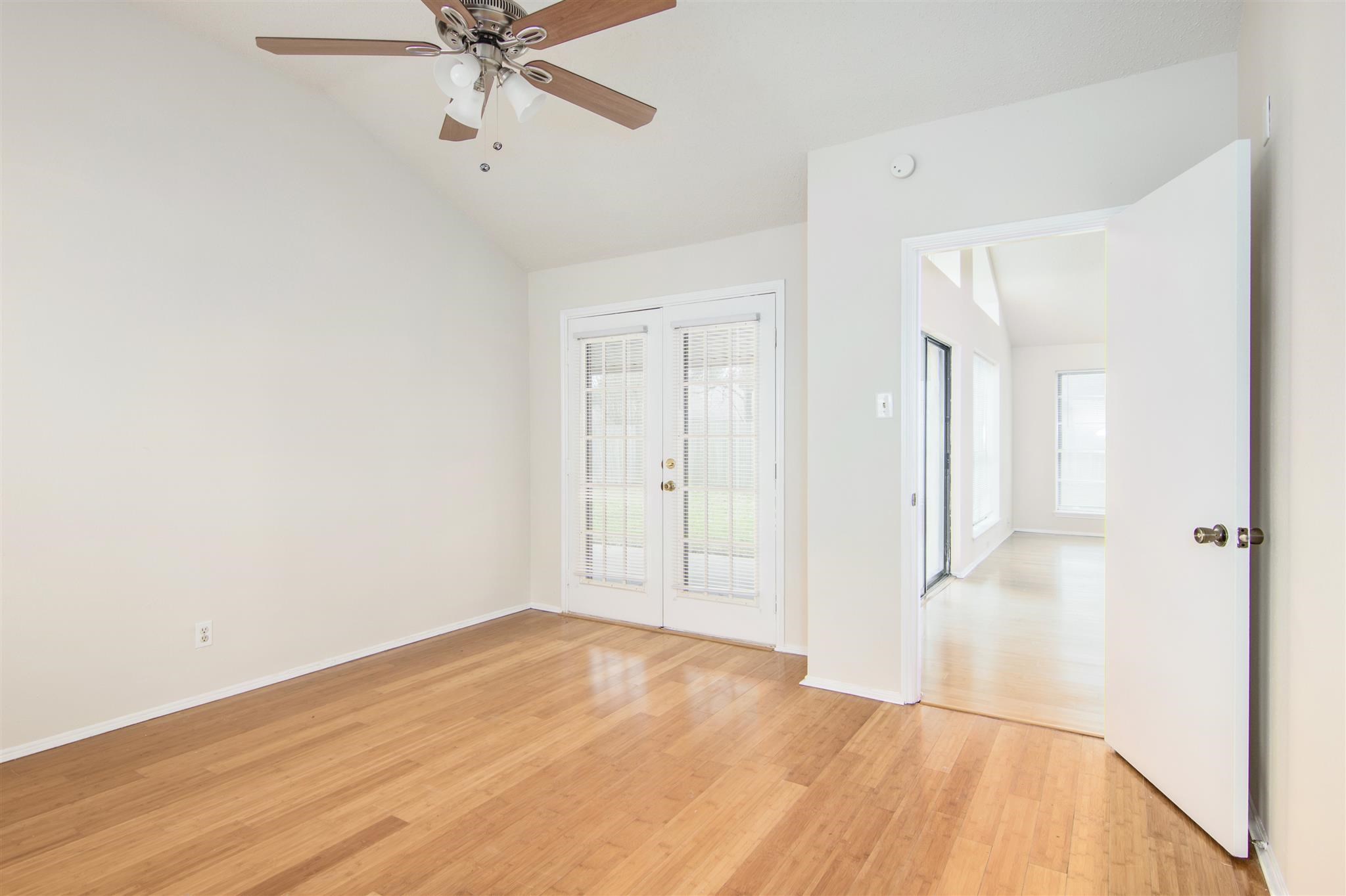 4930 Shadowdale Drive Property Photo 13