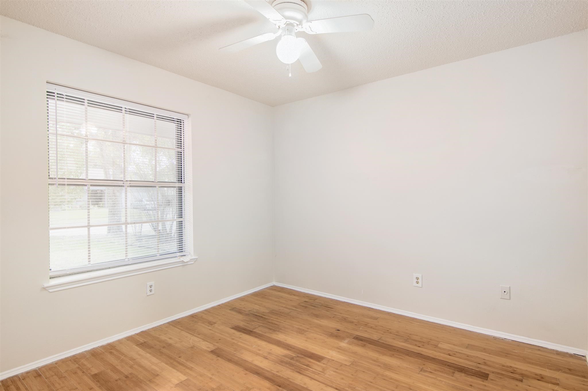 4930 Shadowdale Drive Property Photo 17