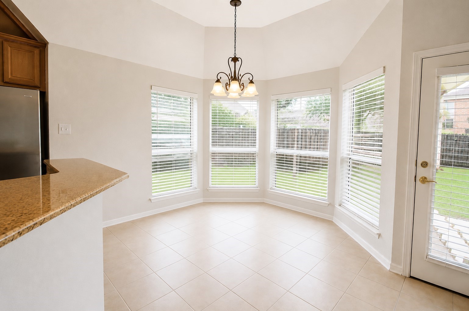 4202 Shady River Property Photo 8