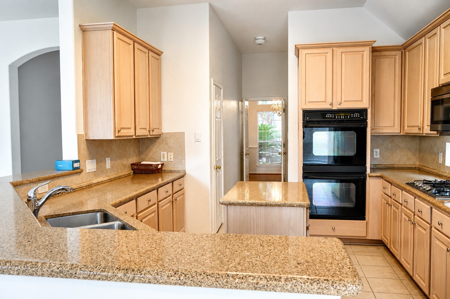 4202 Shady River Property Photo 9
