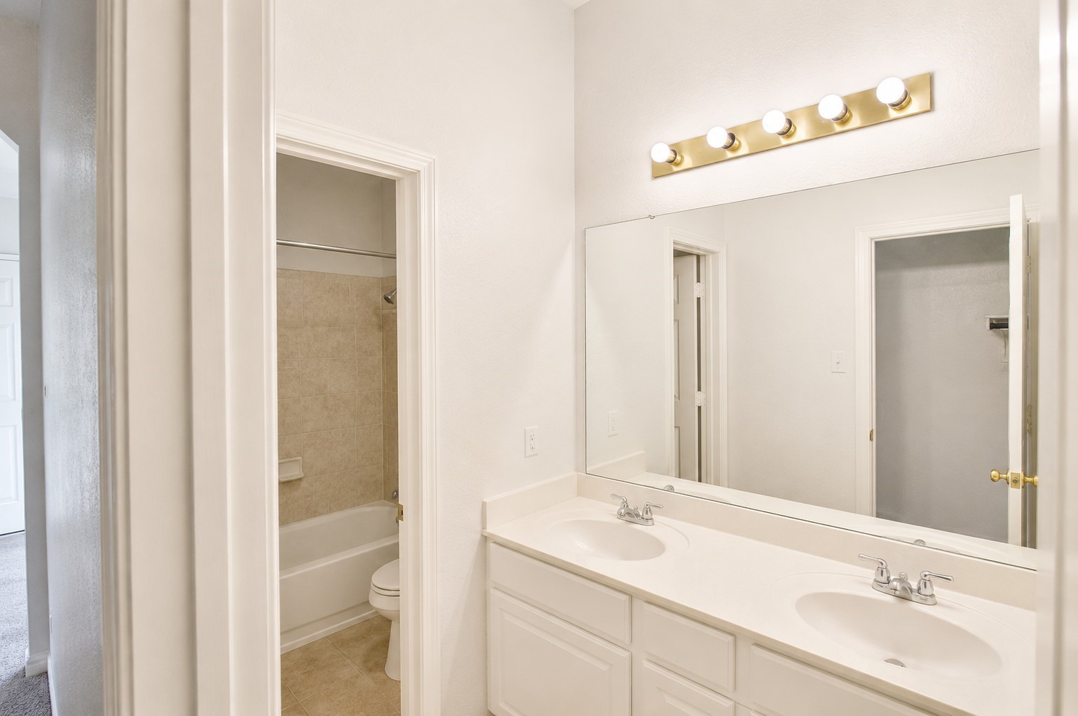 4202 Shady River Property Photo 16