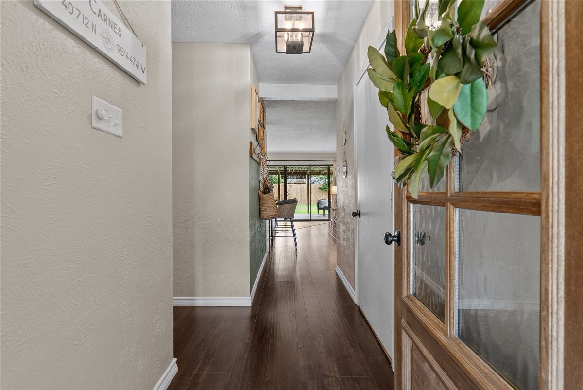 5413 Rock Springs Drive Property Photo 4
