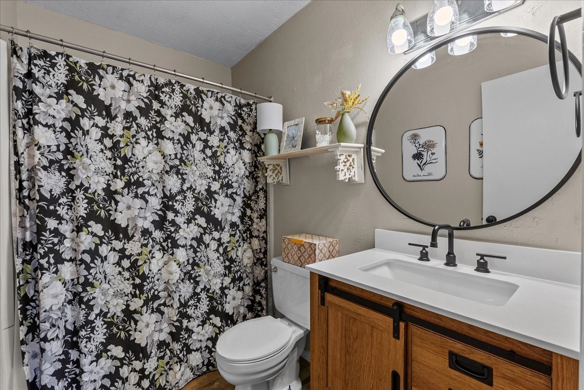 5413 Rock Springs Drive Property Photo 23