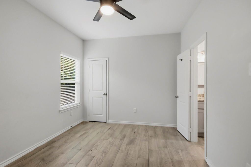 16902 Balmoral Property Photo 6