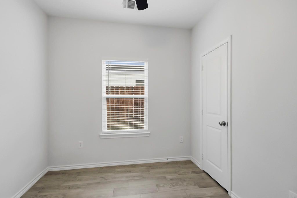 16902 Balmoral Property Photo 9