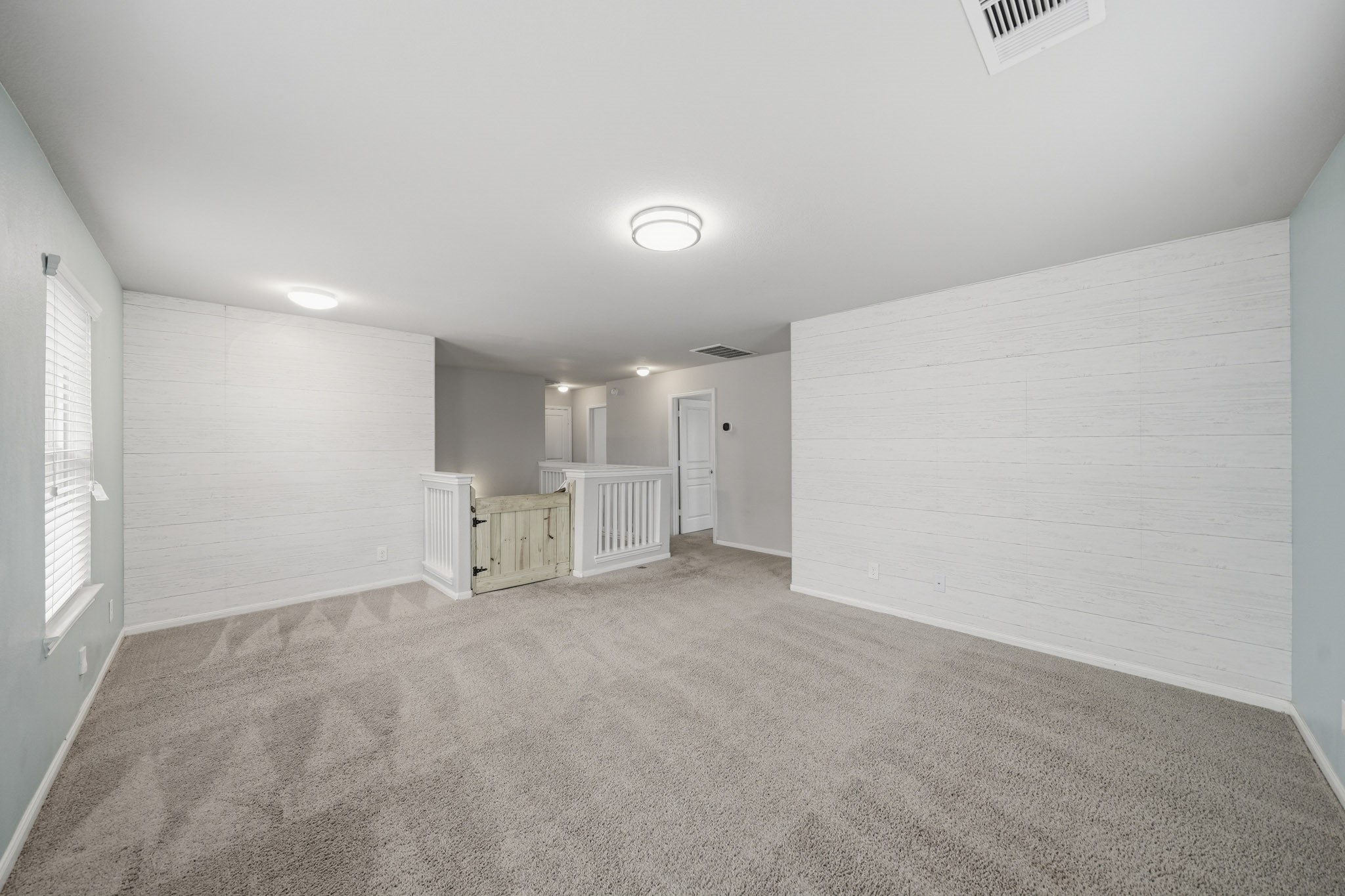 2 Garden Spring Court Property Photo 8