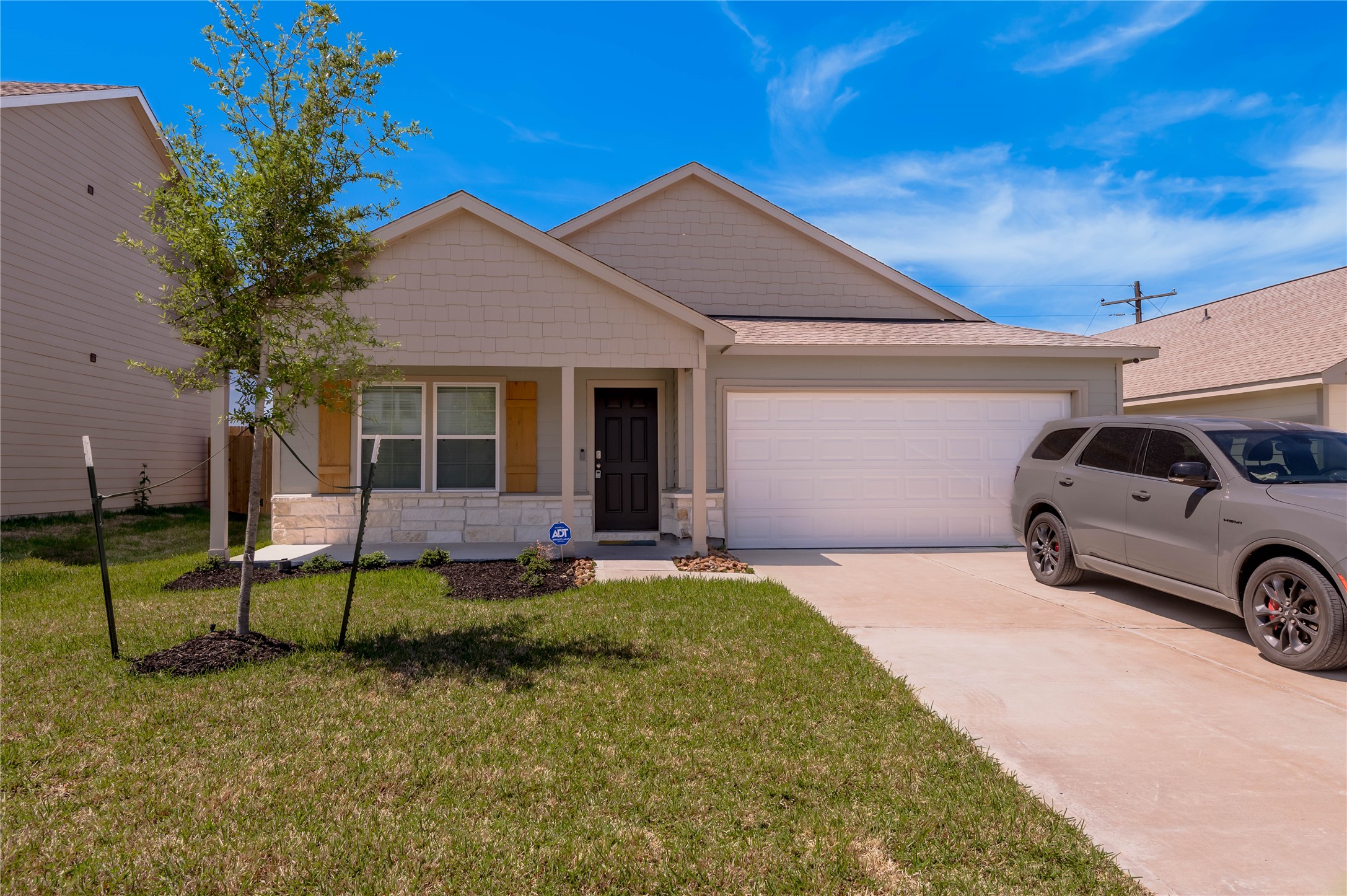 410 Del Monte Drive Property Photo 2