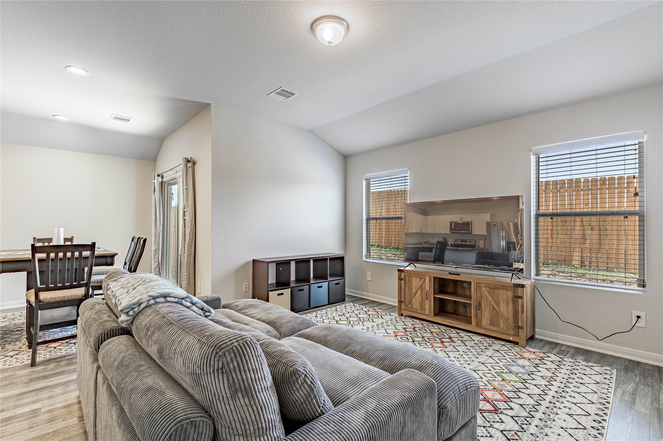 410 Del Monte Drive Property Photo 14