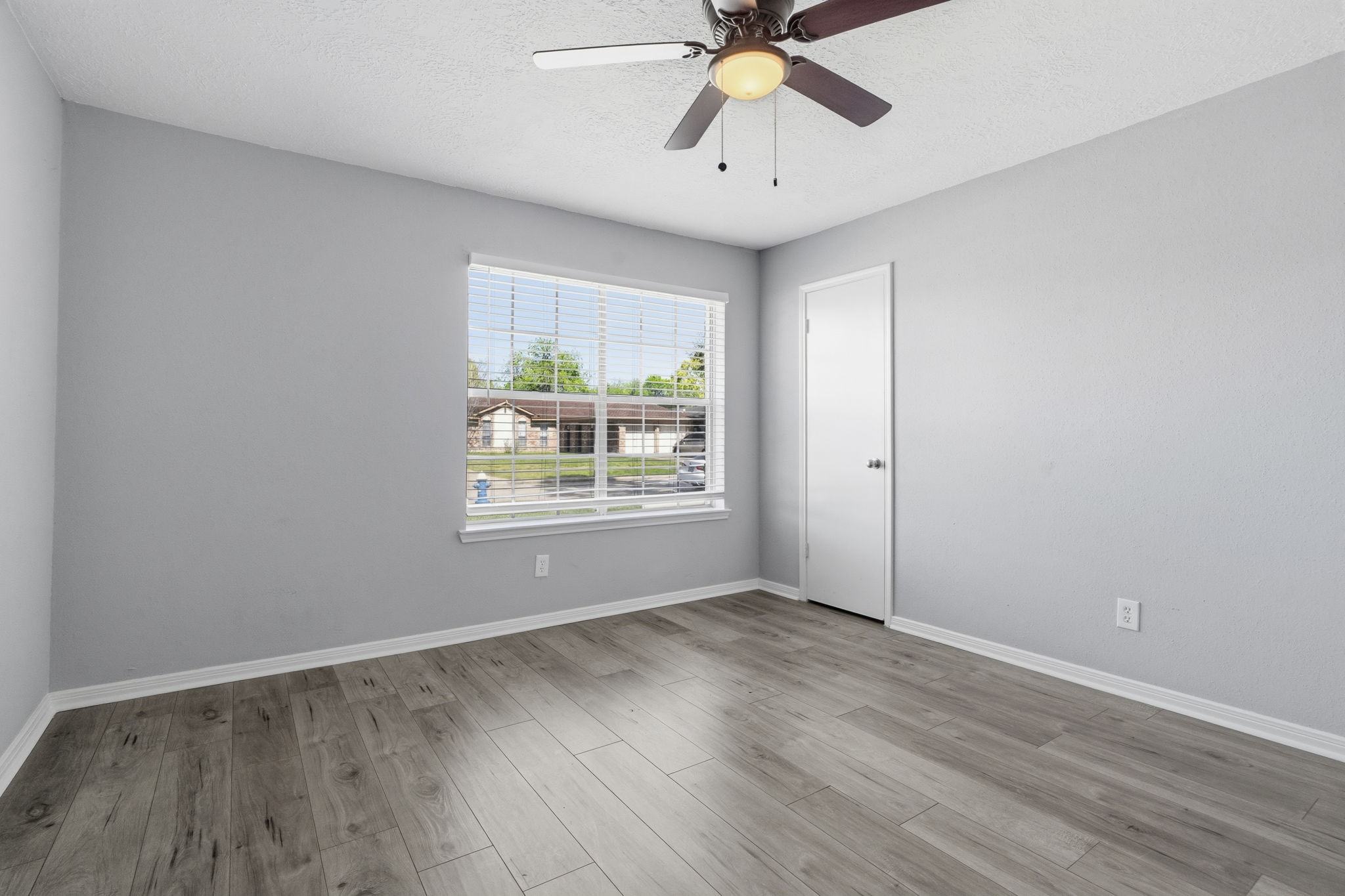 12811 Club Lane Property Photo 18