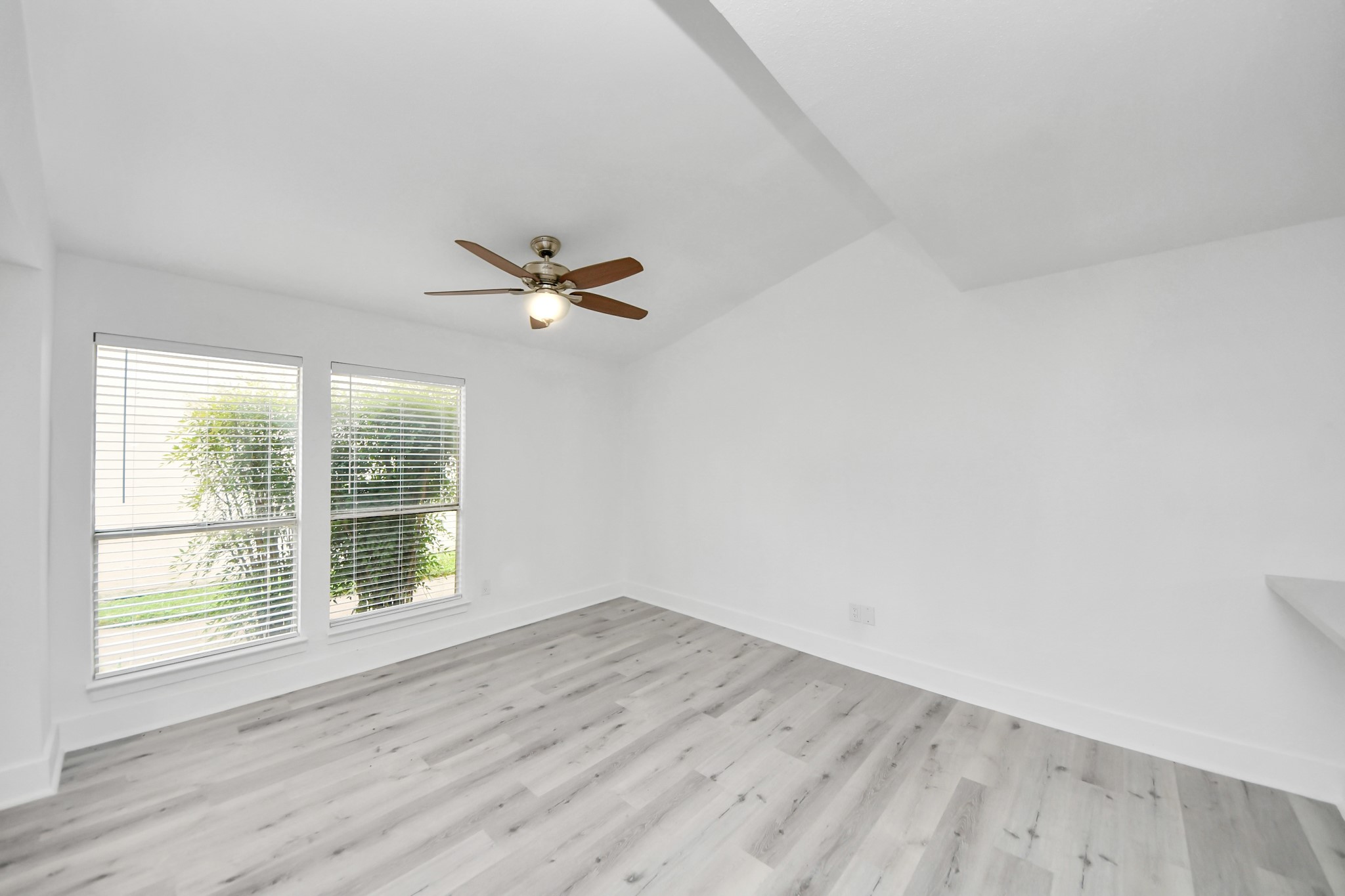 1014 Graham Drive B4 Property Photo 10
