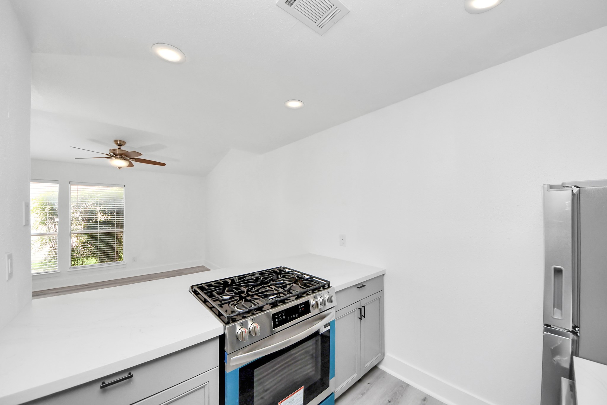 1014 Graham Drive B4 Property Photo 13