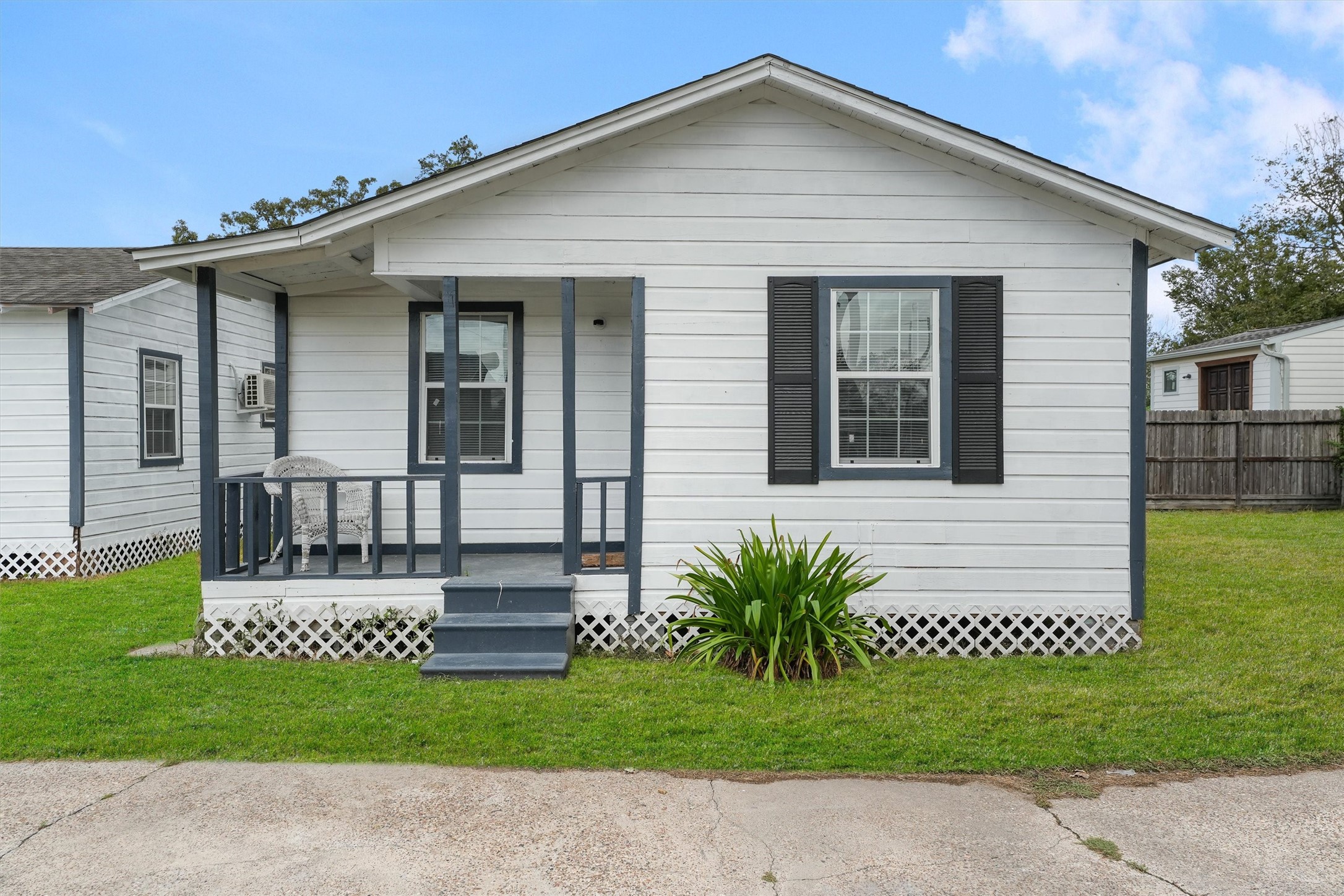 8514 Spaulding Street Property Photo 3