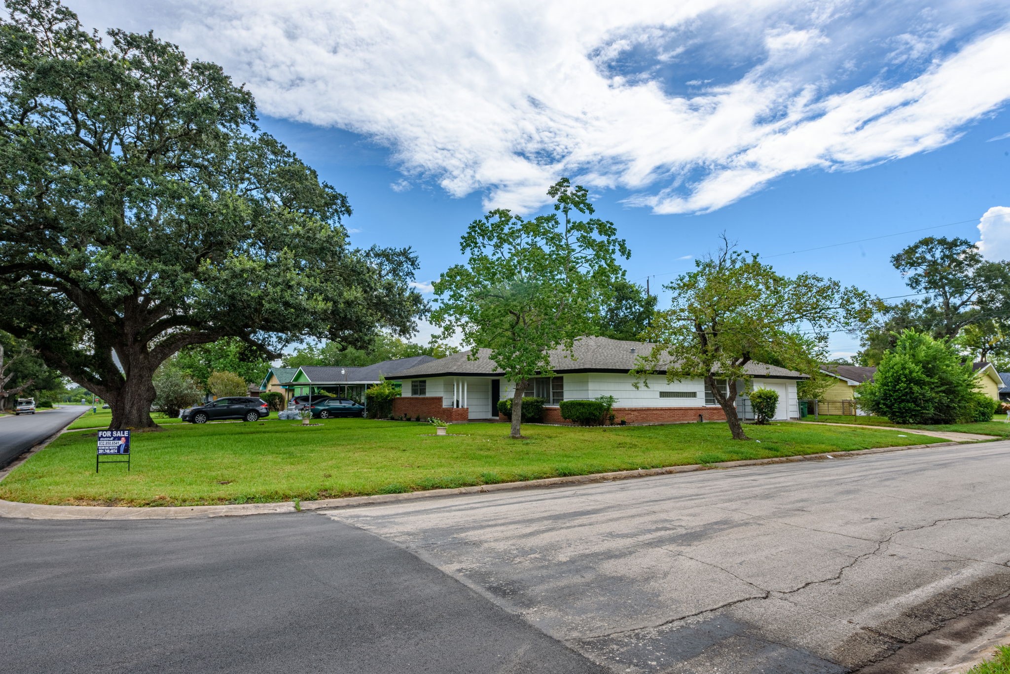 6602 Reed Road Property Photo 2