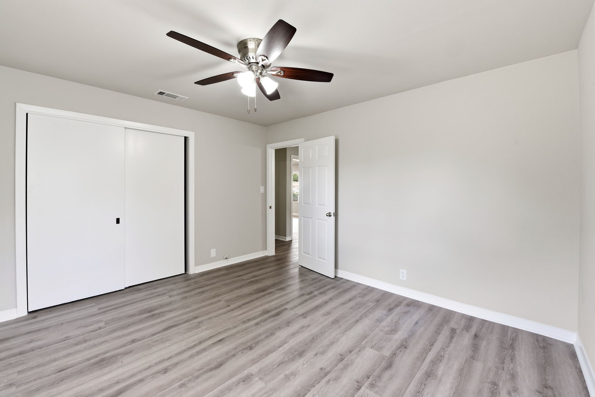 6602 Reed Road Property Photo 12