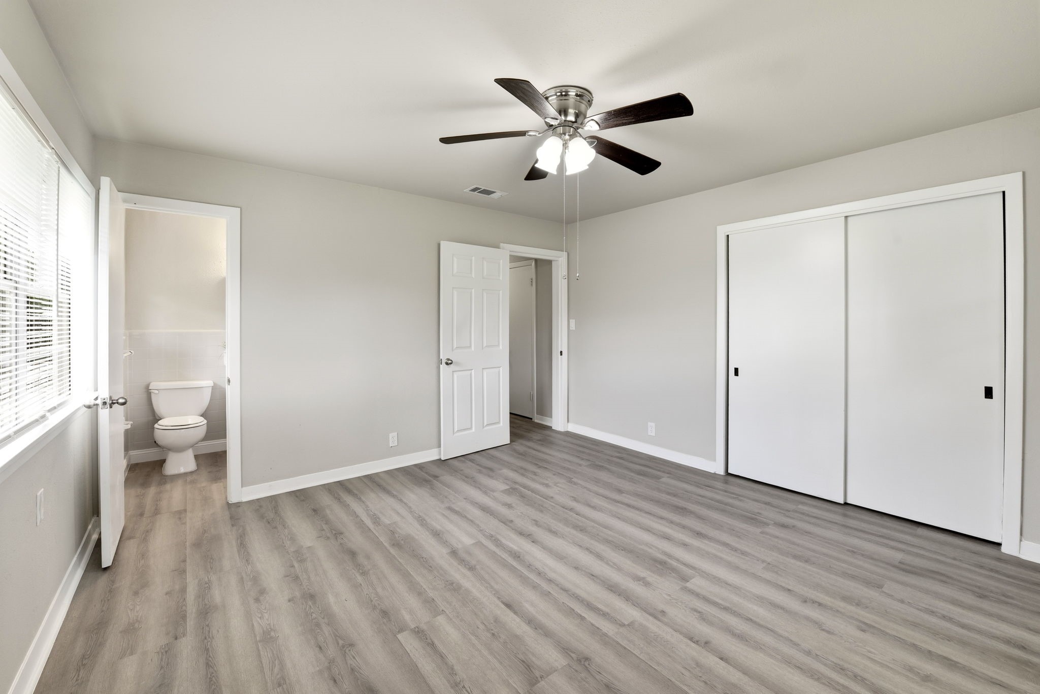 6602 Reed Road Property Photo 14
