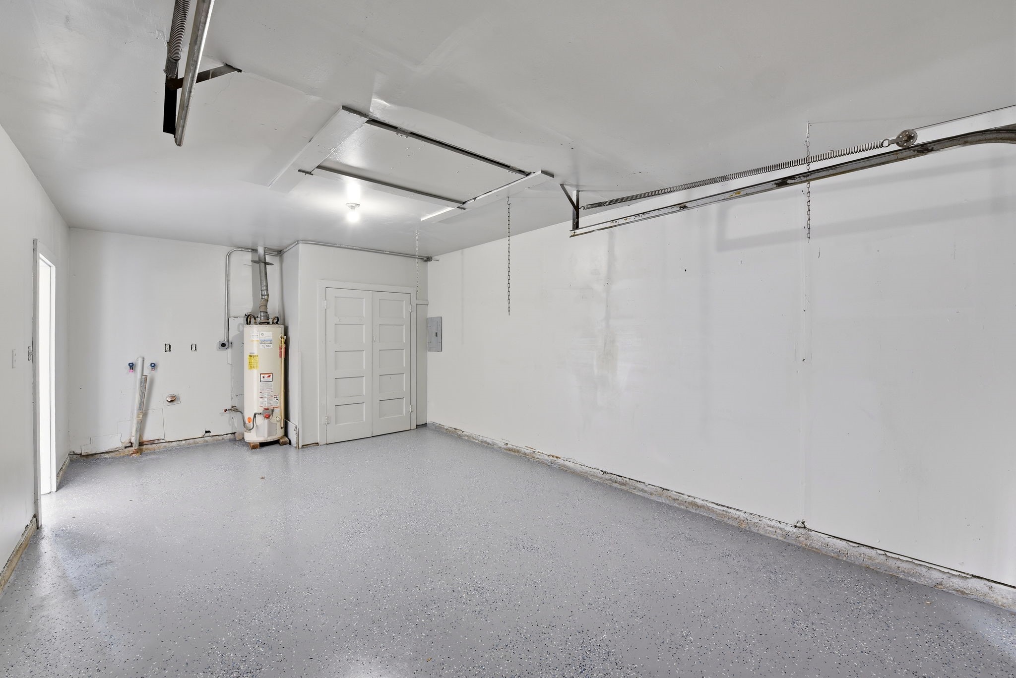 6602 Reed Road Property Photo 15