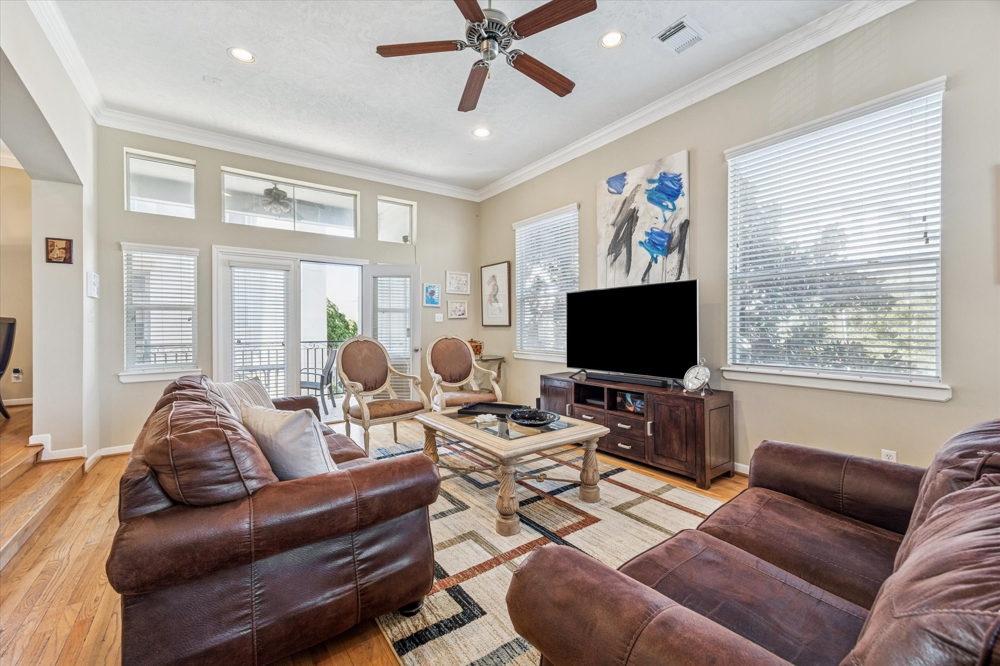 5507 Kansas Street Property Photo 8