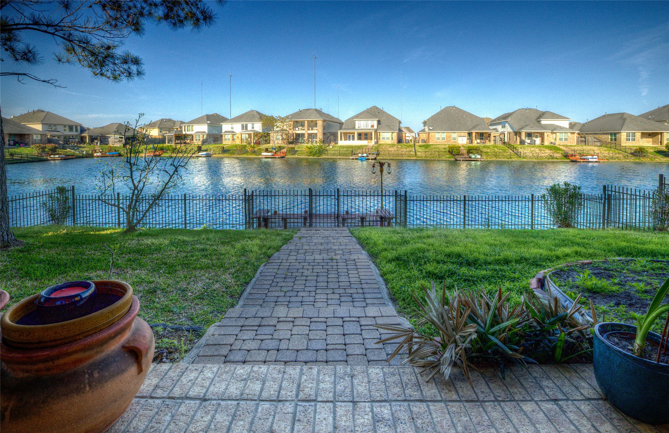 2239 Alassio Isle Court Property Photo 6