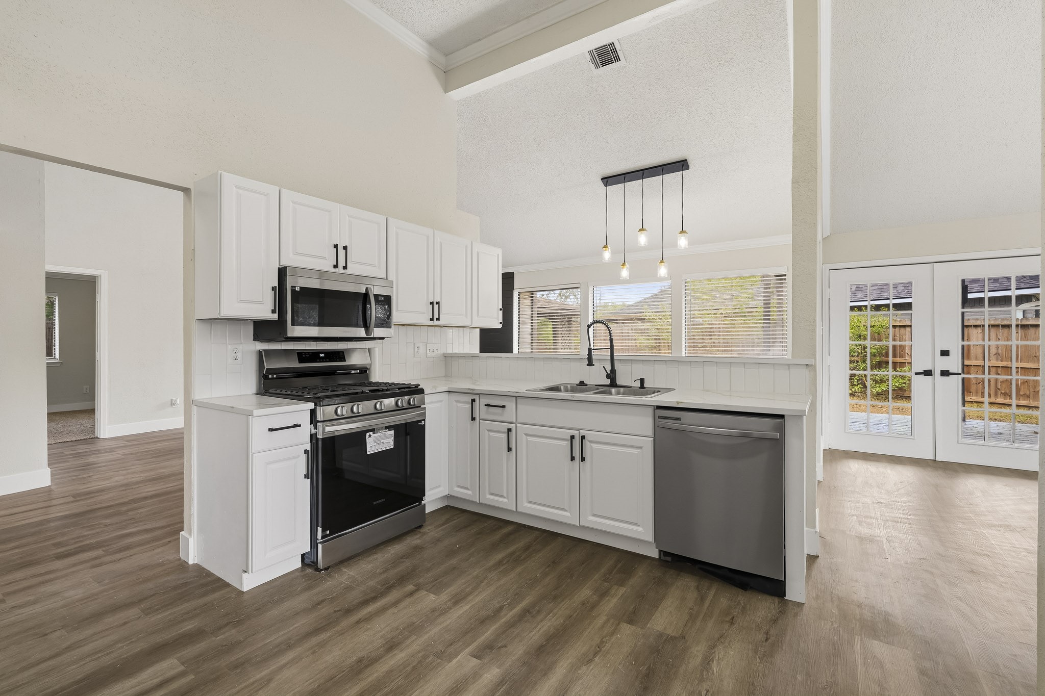1019 Margate Court Property Photo 10