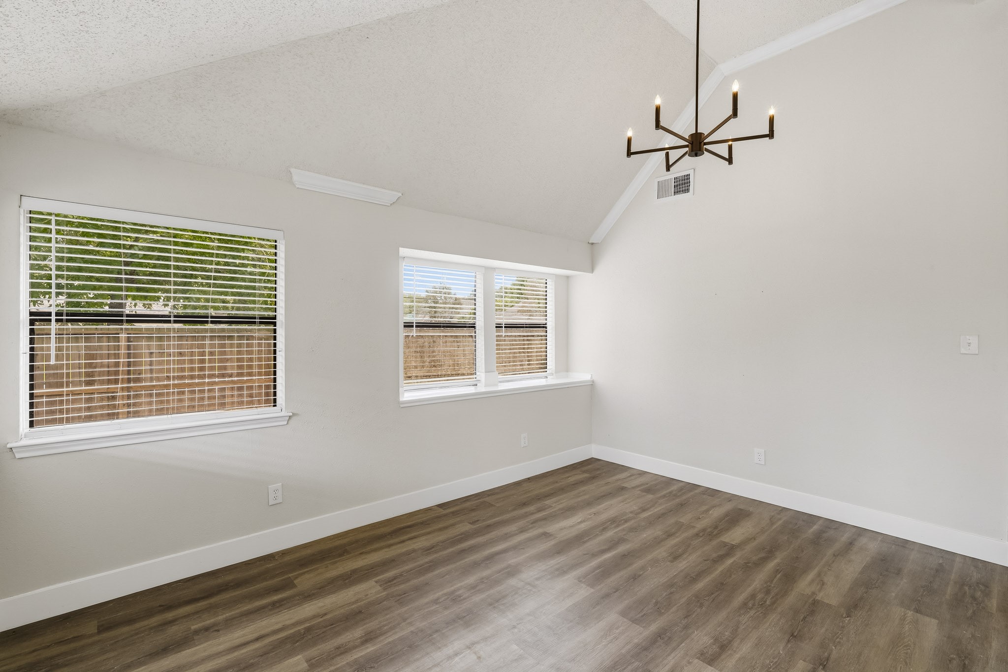 1019 Margate Court Property Photo 17