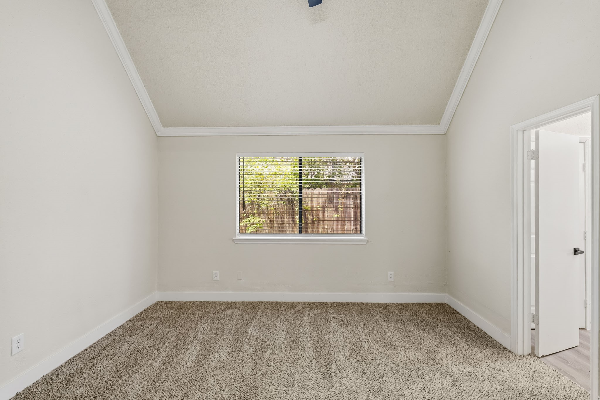 1019 Margate Court Property Photo 21