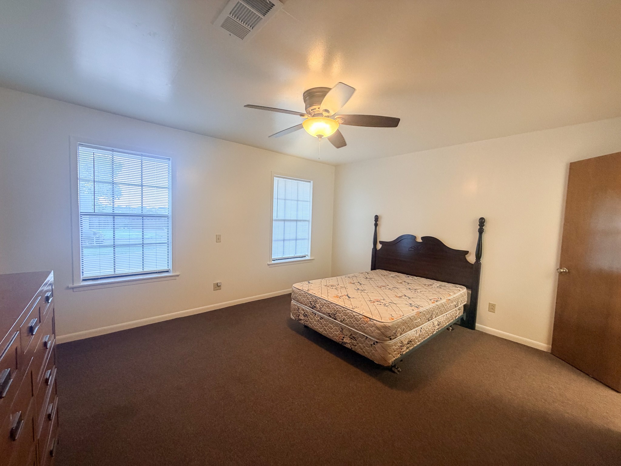 1708 Shawnee St Property Photo 8