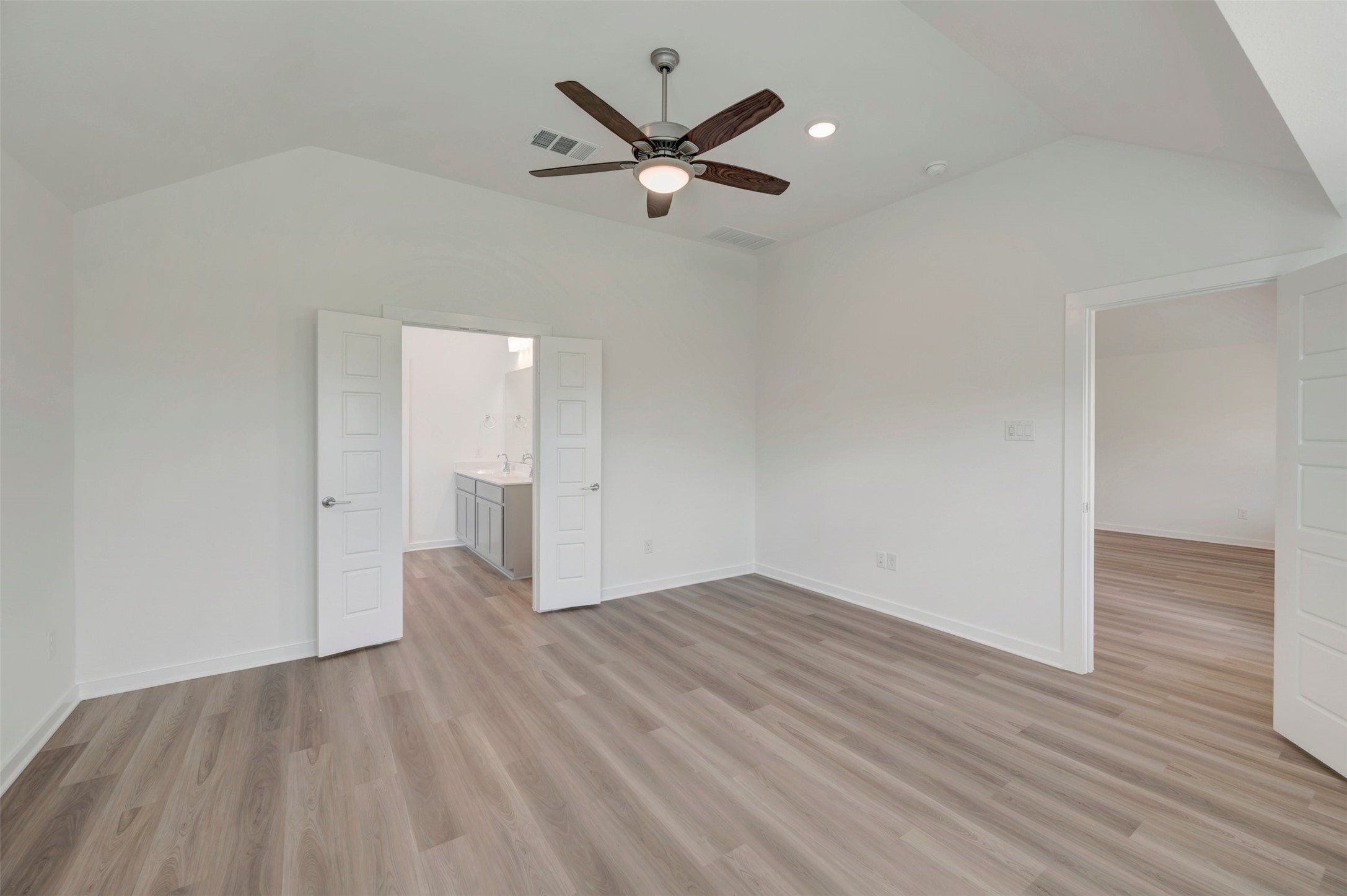 1619 Birch Wood Drive Property Photo 9