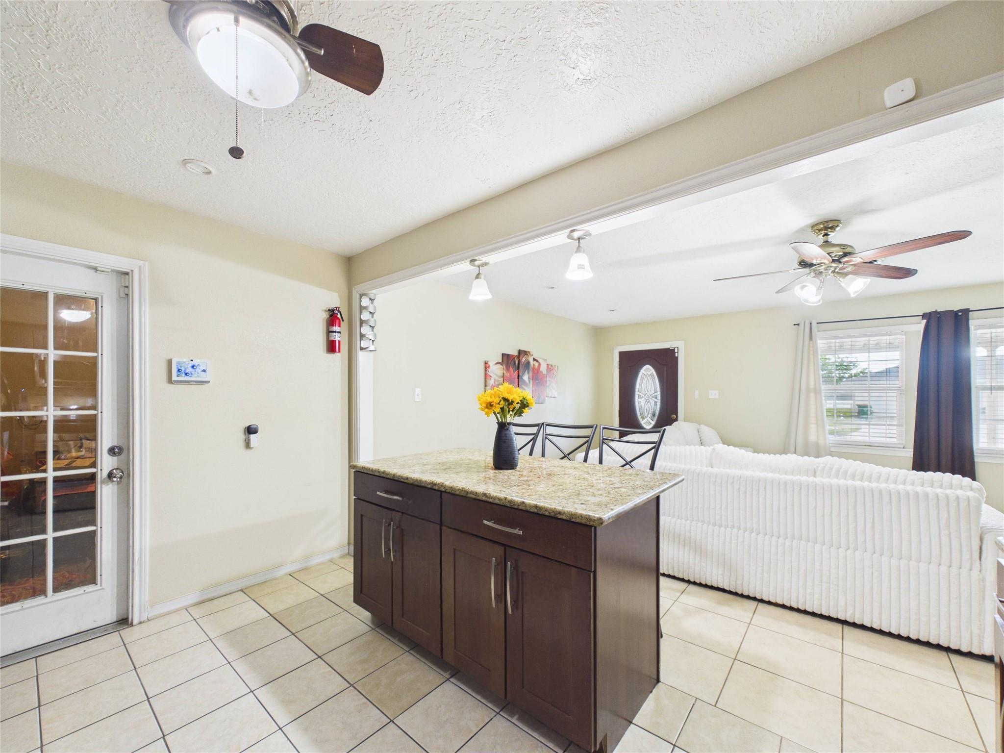505 S Circle Drive, Baytown Tx 77520 Property Photo 13