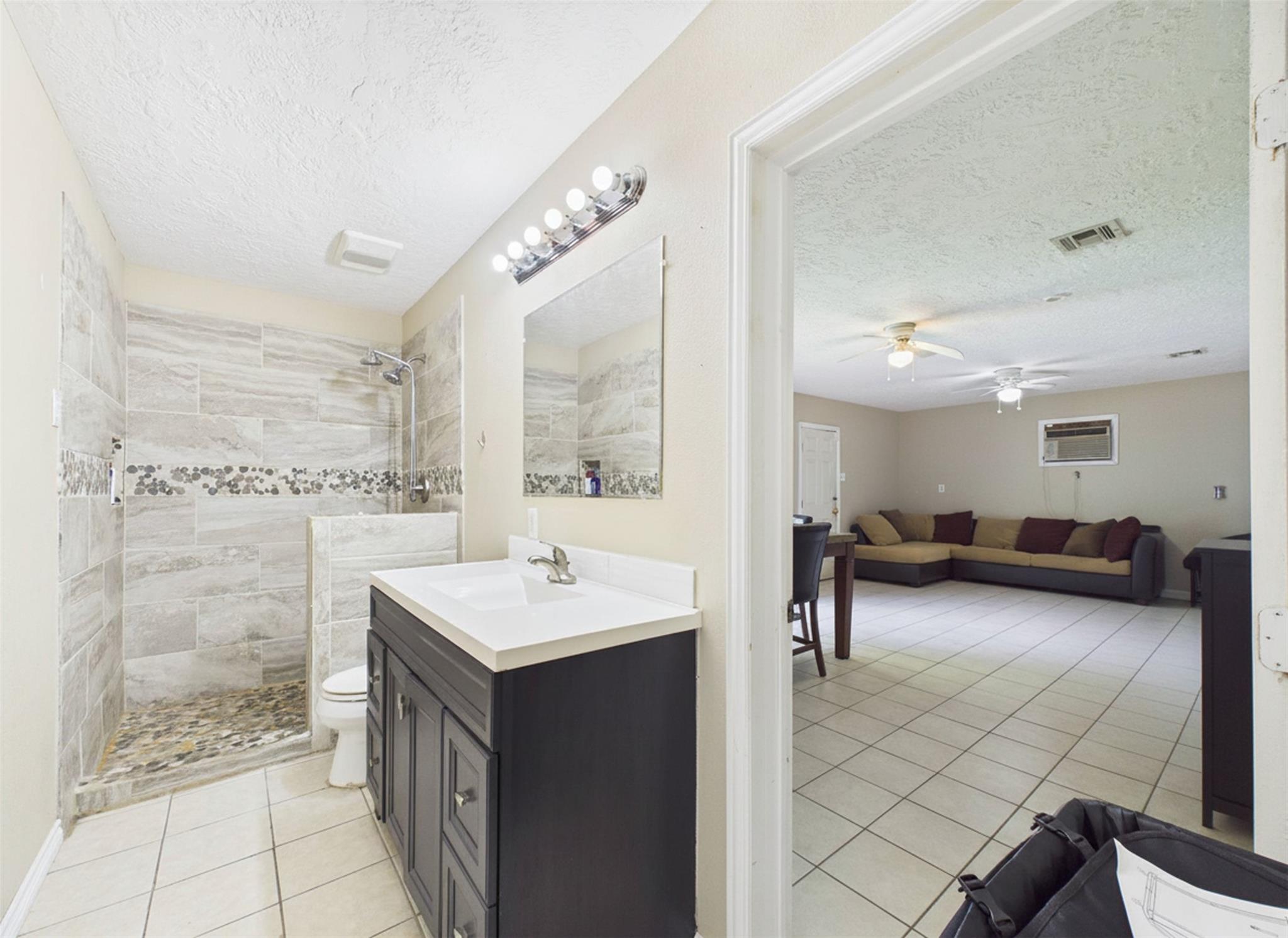 505 S Circle Drive, Baytown Tx 77520 Property Photo 19