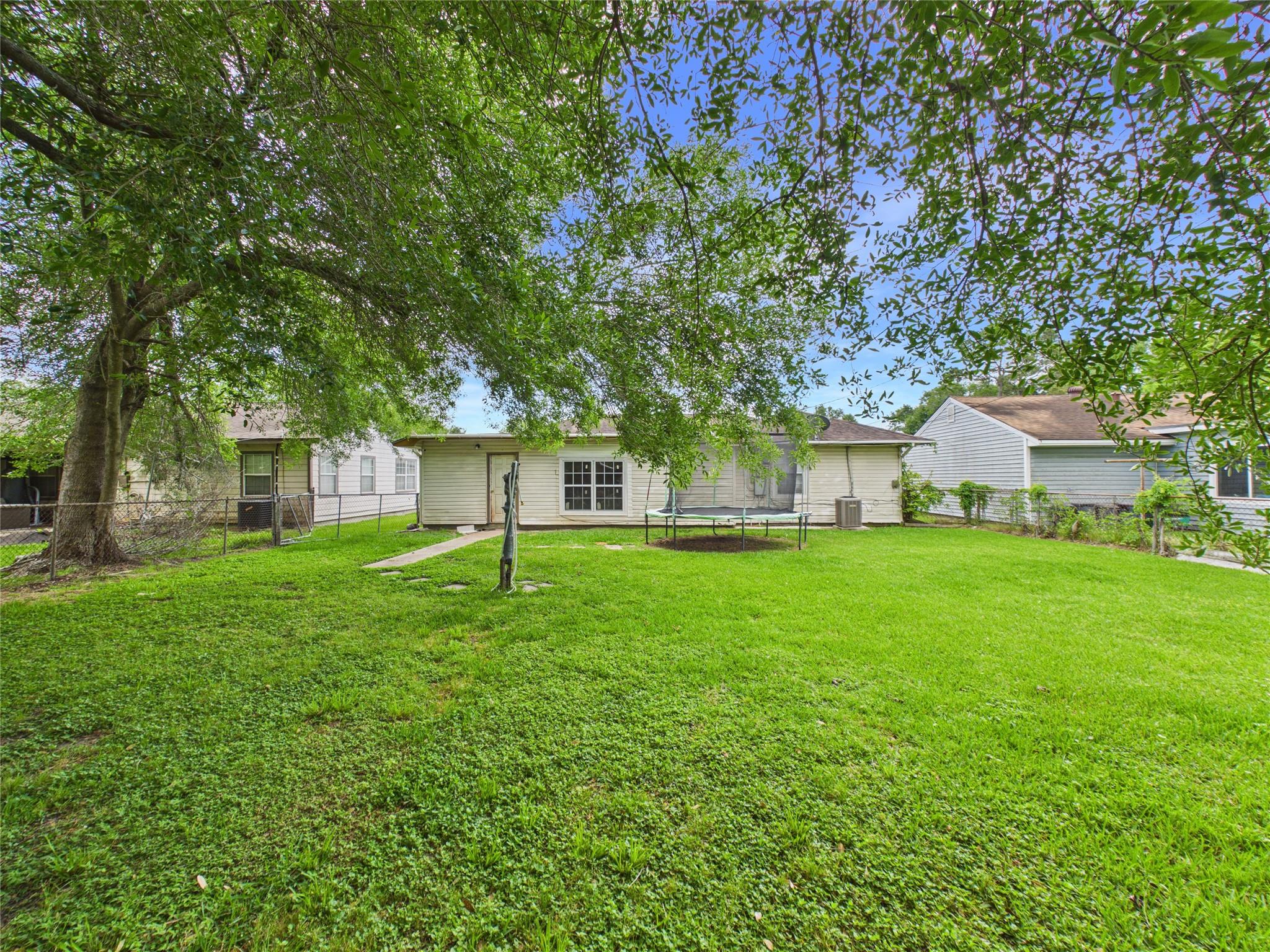 505 S Circle Drive, Baytown Tx 77520 Property Photo 29