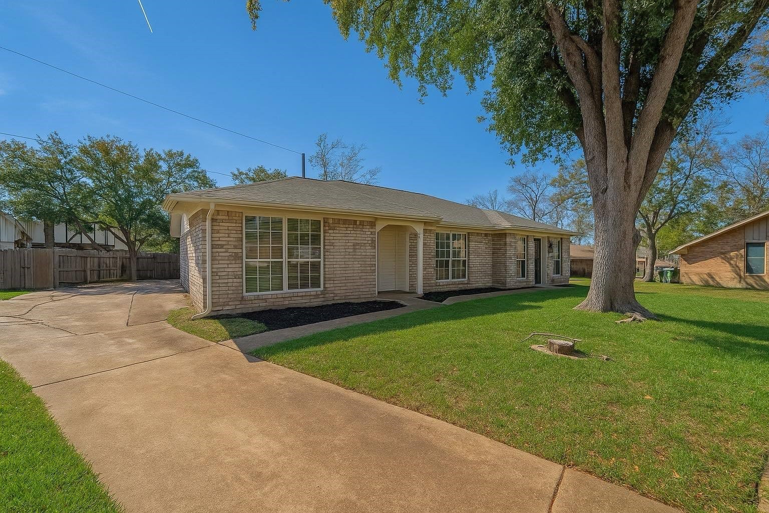 7315 Housman Street Property Photo 3