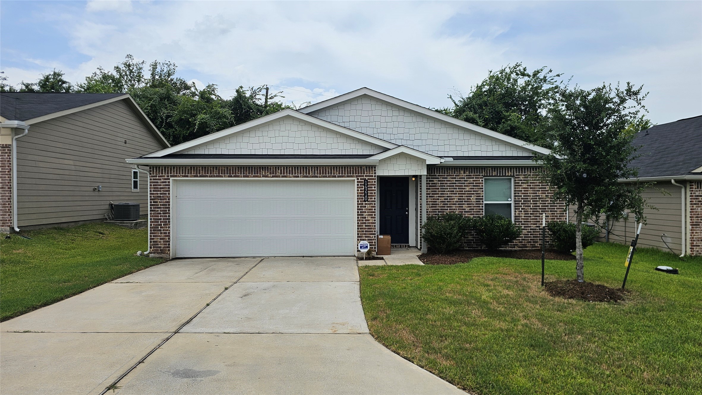 14210 Green Wing Circle Property Photo 1