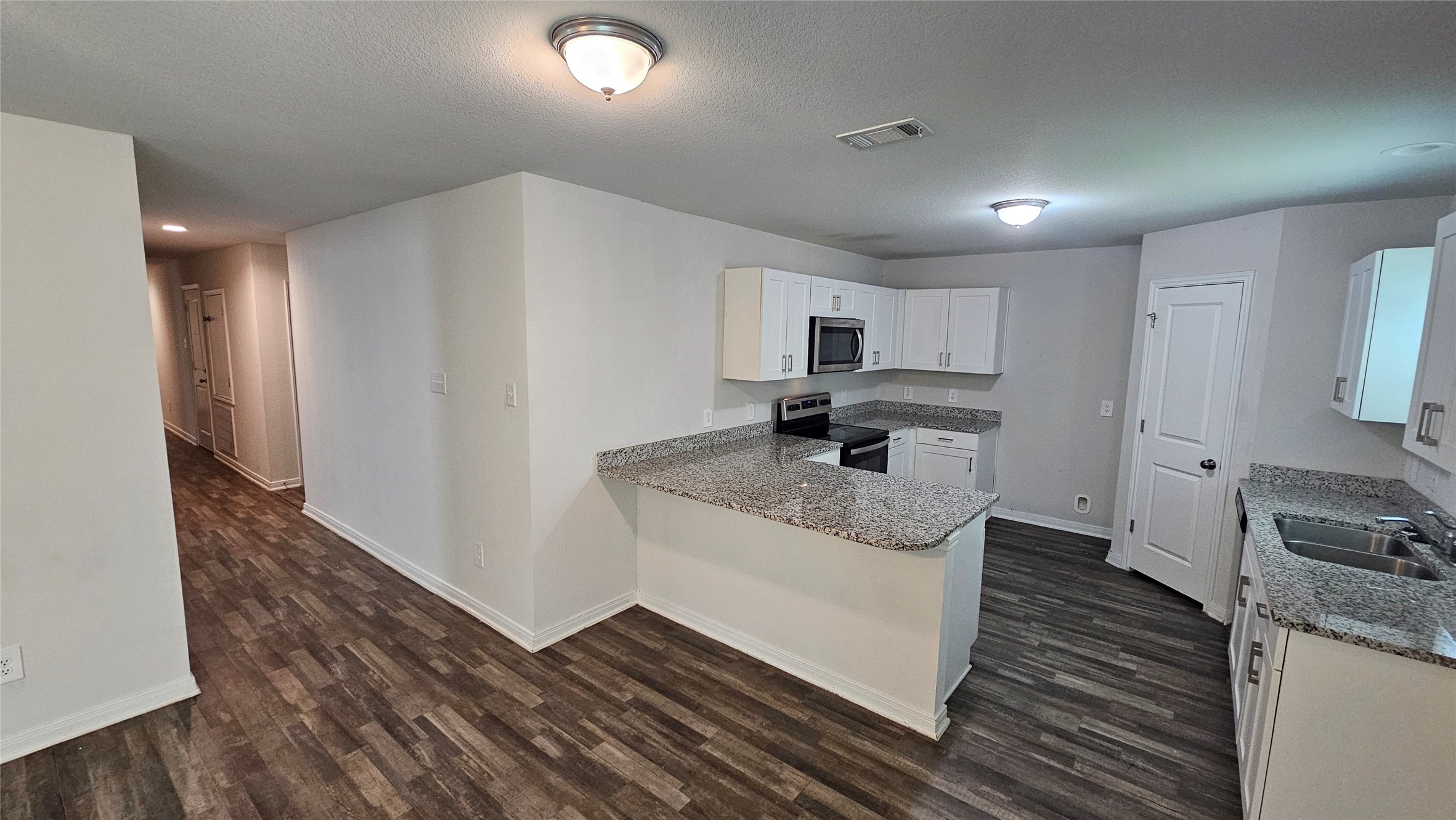 14210 Green Wing Circle Property Photo 7